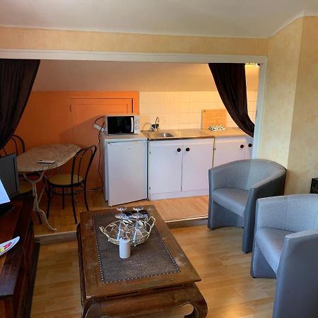 Chez Christine Apartment Родез Екстериор снимка